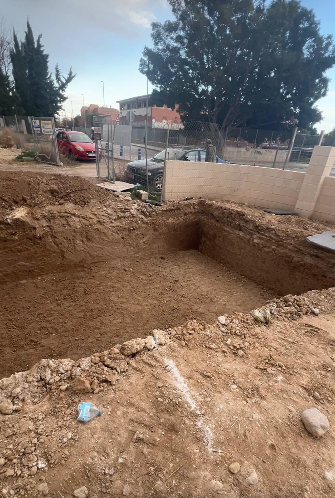 Excavación de piscinas en Alicante - trabajo de Excavaciones El Cabo